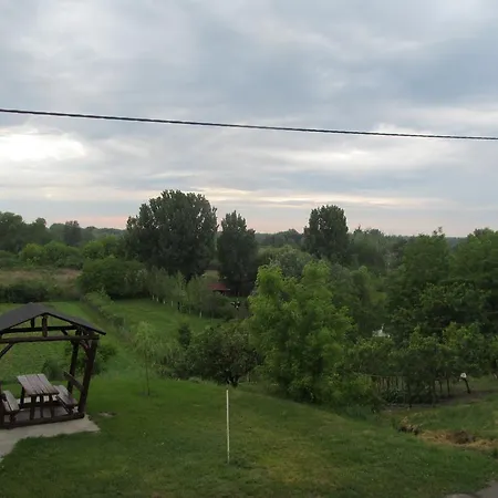 게스트하우스 Berger Pince Es Vendeghaz Csaszartoltes